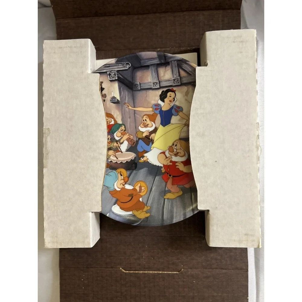 Disney Snow White Seven Dwarfs Knowles Collector Plate COA Box 1991 The Dance